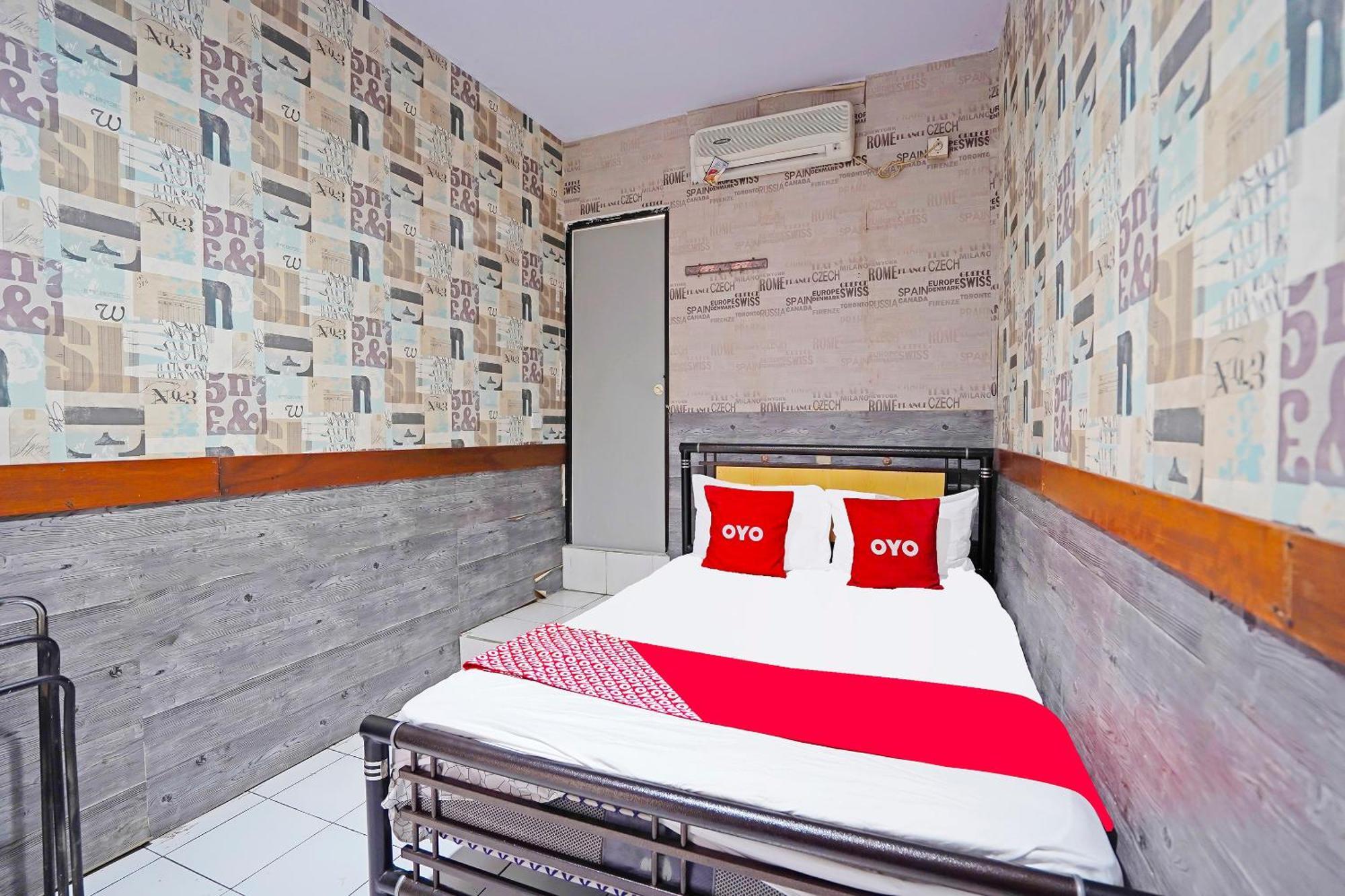 Oyo 91415 De Wijaya Hotel Sidoarjo Kültér fotó